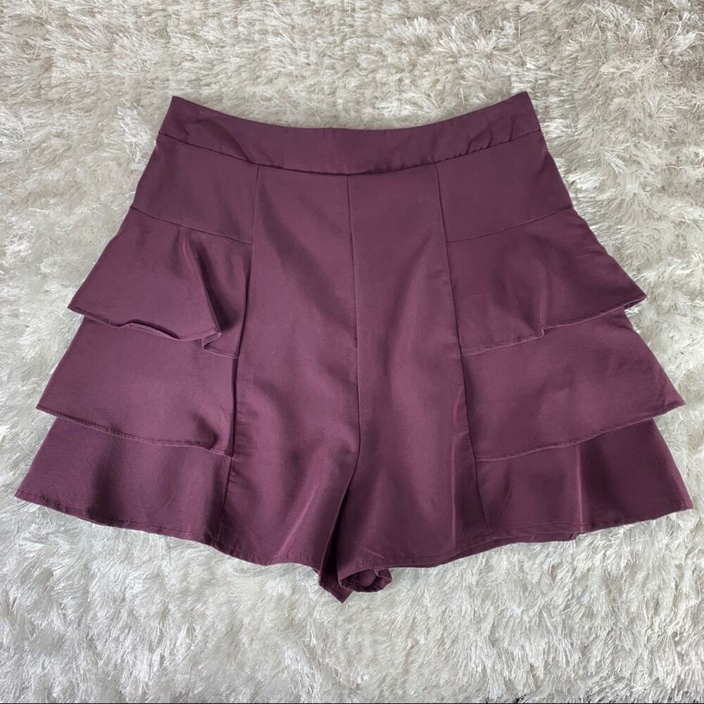 Leith Nordstrom Burgundy Ruffle Shorts Sz Small